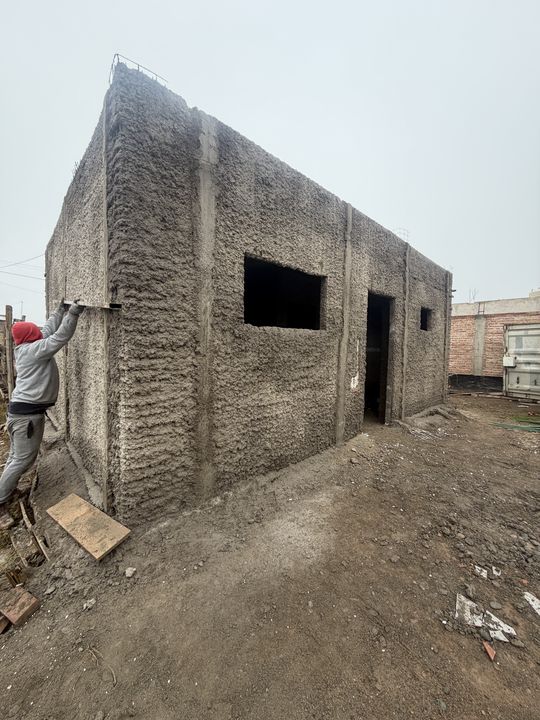 Paredes exteriores con concreto proyectado