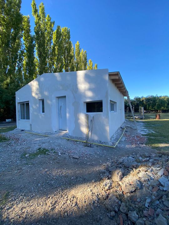Casa terminada con parque
